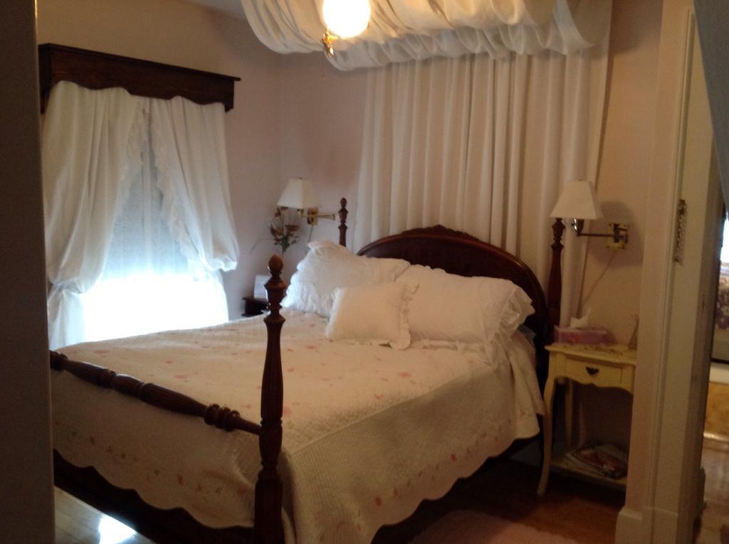 Maple Tourist Home B&B Grand Falls Exteriör bild